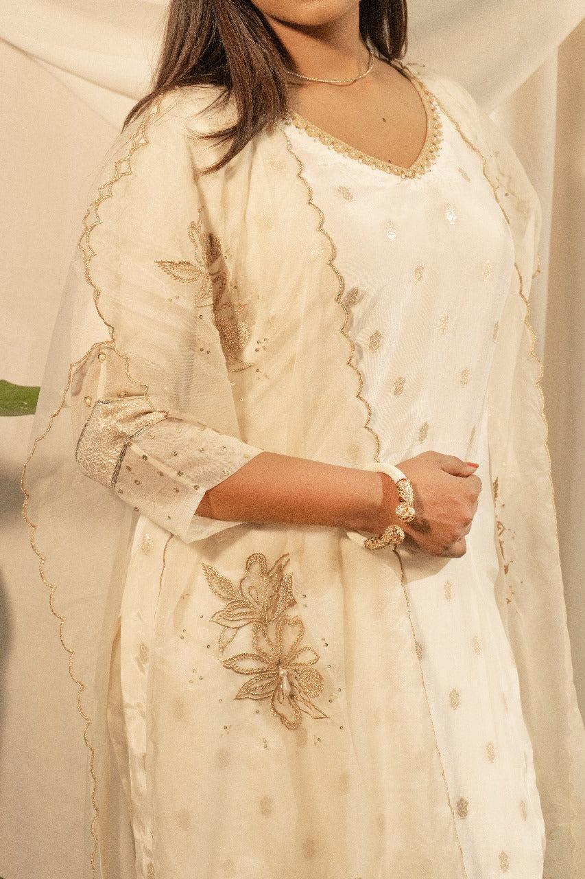 KURTA SET WITH SHRUG DUPATTA