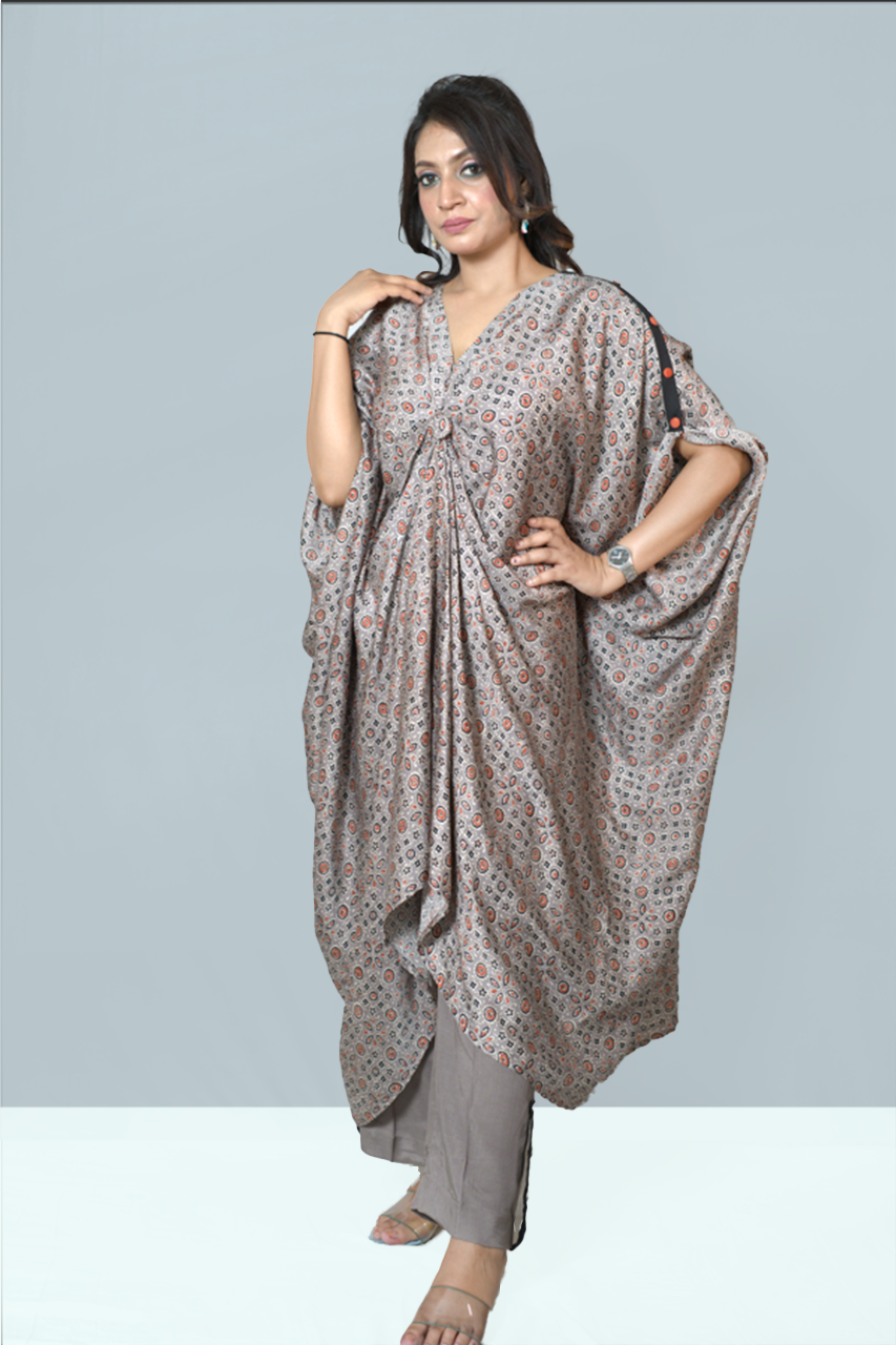 Grey Tucked Kaftan outfit