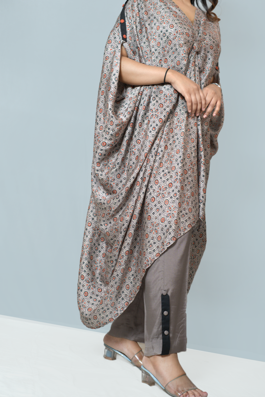Grey Tucked Kaftan outfit